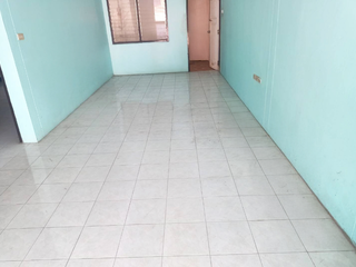 Casa adosada en venta de 2 habitaciones en Pluak Daeng, Rayong