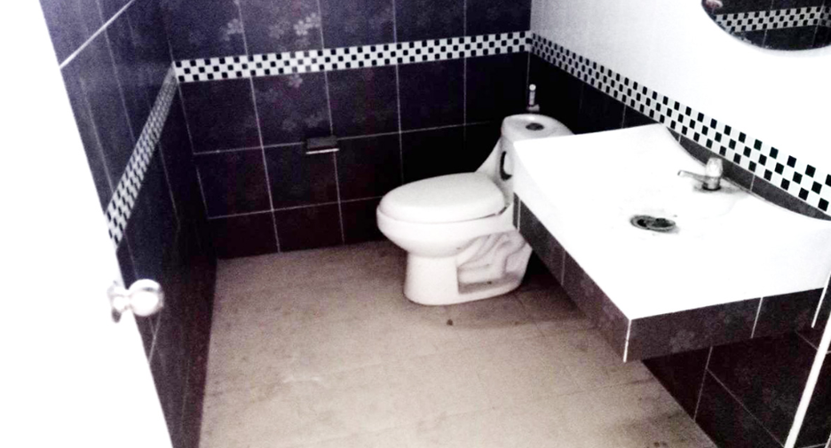 Haus zum Kauf mit 1 Zimmer in Pluak Daeng, Rayong