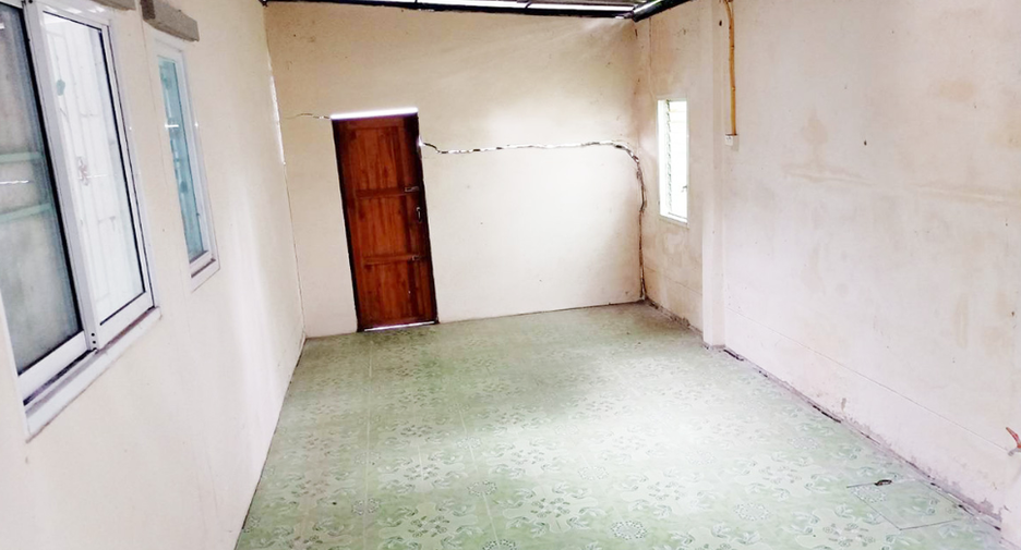 Haus zum Kauf mit 1 Zimmer in Pluak Daeng, Rayong