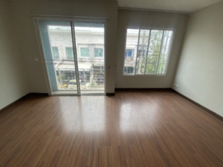 For sale 3 bedrooms townhouse in Bang Bon, Bangkok