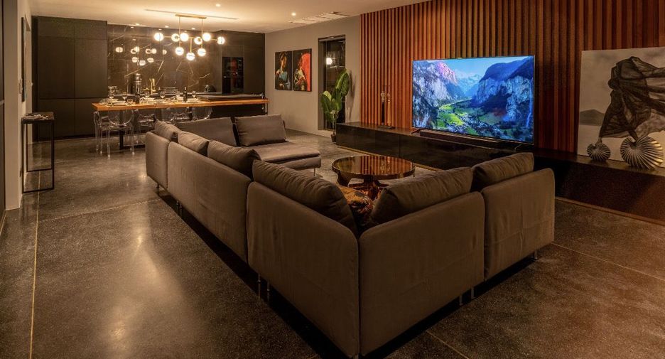 For sale 5 bedrooms villa in Mueang Phuket, Phuket