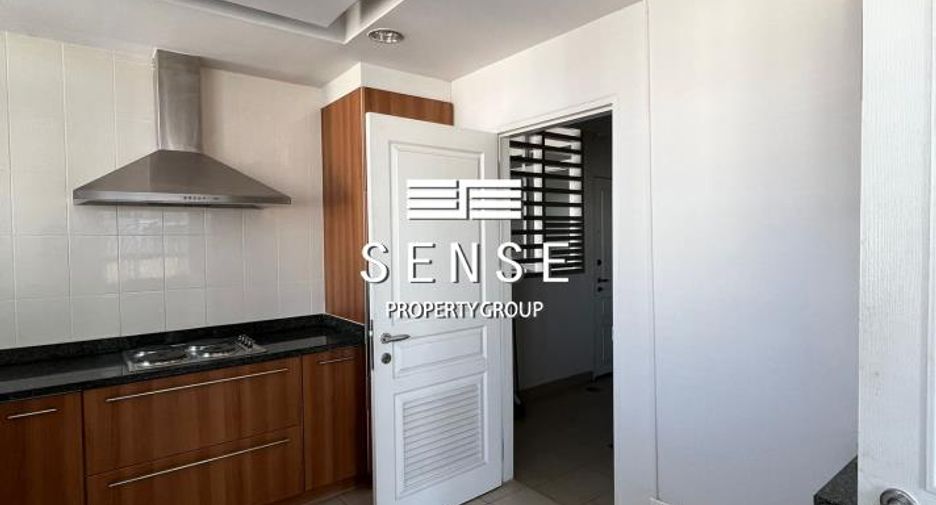For rent 2 ベッドルーム condo in Watthana, Bangkok