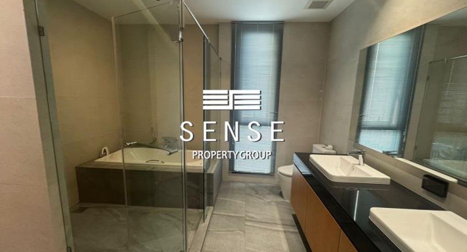 For rent 3 bedrooms condo in Watthana, Bangkok