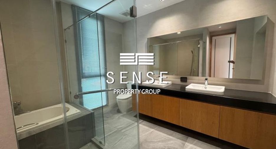 For rent 3 bedrooms condo in Watthana, Bangkok