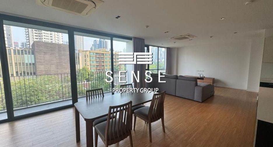 For rent 3 bedrooms condo in Watthana, Bangkok