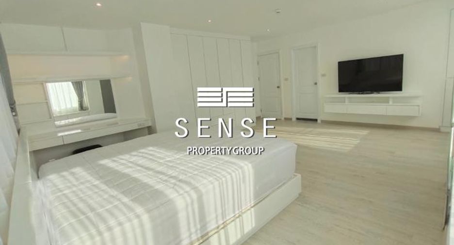 For sale 2 ベッドルーム condo in Bang Rak, Bangkok