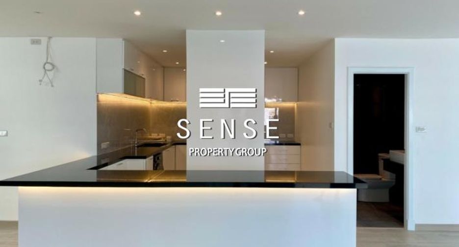 For sale 2 ベッドルーム condo in Bang Rak, Bangkok
