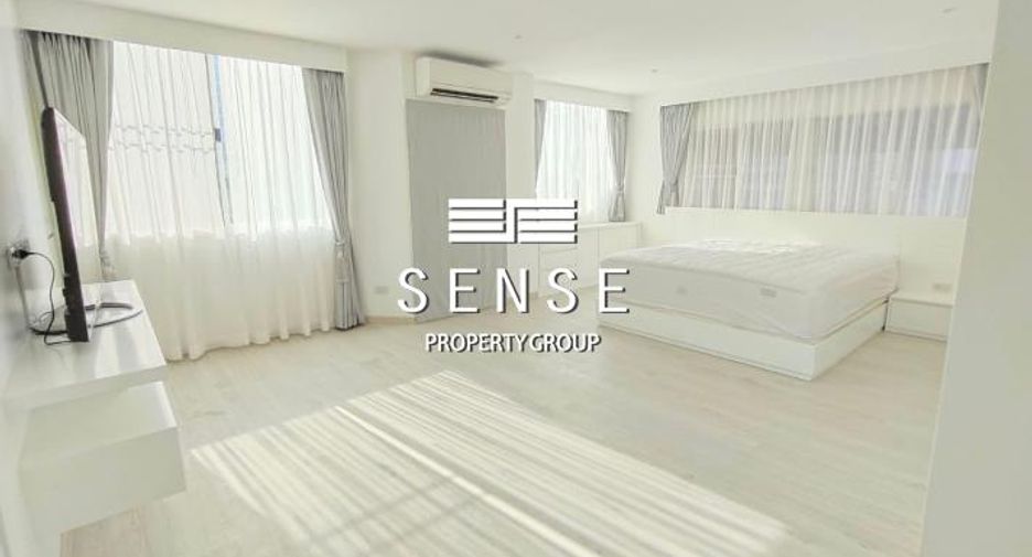 For sale 2 ベッドルーム condo in Bang Rak, Bangkok