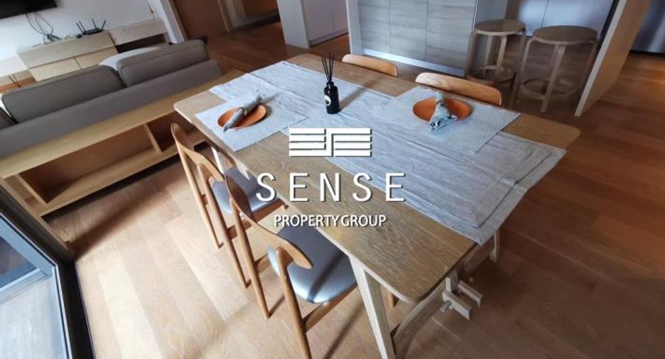 For rent 3 bedrooms condo in Pathum Wan, Bangkok