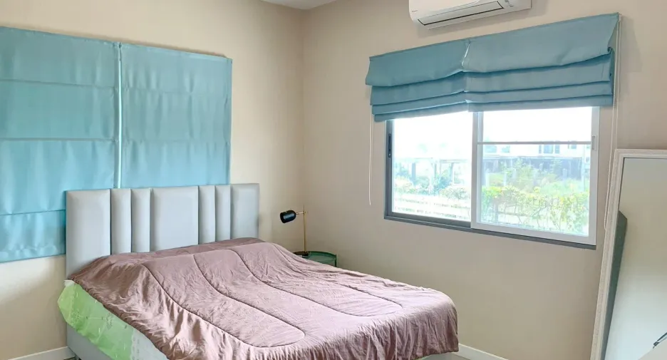 For sale and for rent 4 bedrooms house in Lat Krabang, Bangkok