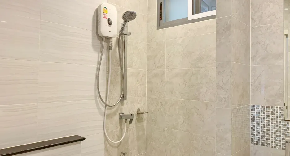 For sale and for rent 4 bedrooms house in Lat Krabang, Bangkok