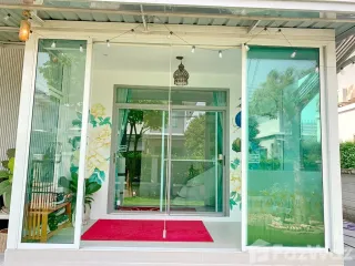 Haus zum Kauf und zur Miete mit 4 Zimmer in Lat Krabang, Bangkok
