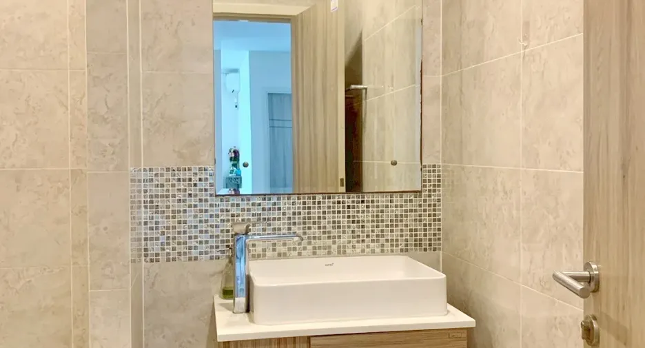 For sale and for rent 4 bedrooms house in Lat Krabang, Bangkok