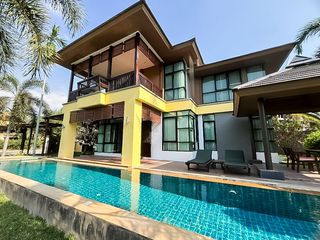 À louer 4 chambres maison à Bang Lamung, Chonburi