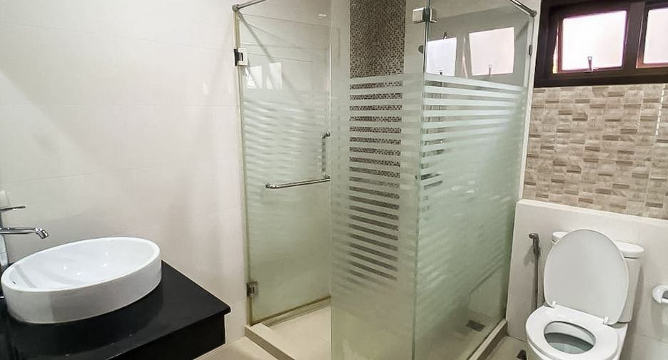 Haus zum Kauf mit 3 Zimmer in Bang Lamung, Chonburi