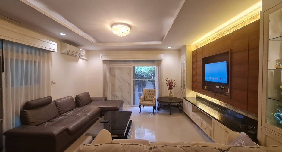 Casa en alquiler de 4 habitaciones en Bang Lamung, Chonburi