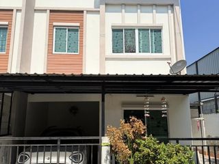 For sale 3 bedrooms townhouse in Bang Lamung, Chonburi