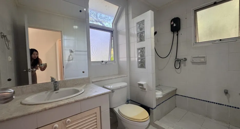 For rent 3 bedrooms house in Mueang Chiang Mai, Chiang Mai