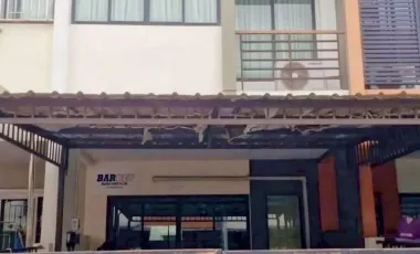 For sale 3 bedrooms townhouse in Bang Khae, Bangkok