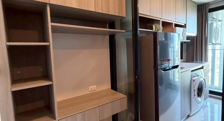 For rent 1 bed condo in Mueang Samut Prakan, Samut Prakan