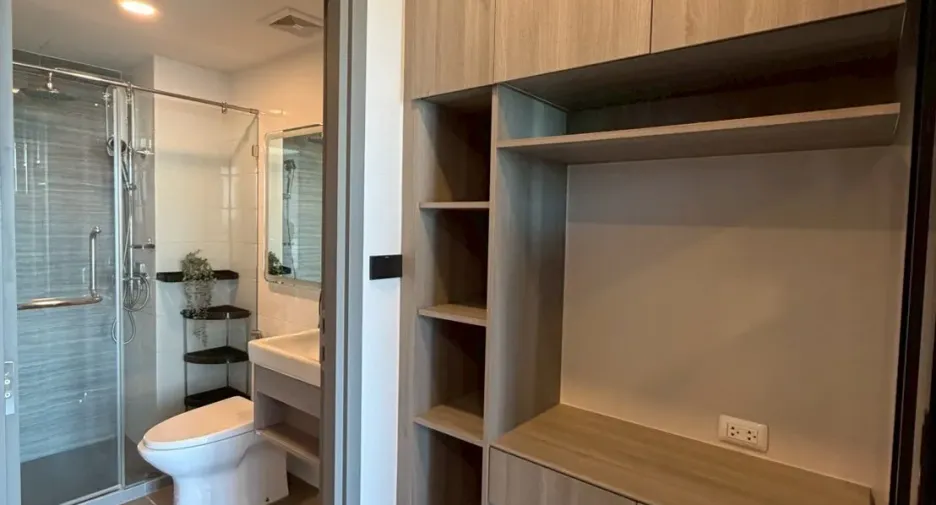 For rent 1 bed condo in Mueang Samut Prakan, Samut Prakan