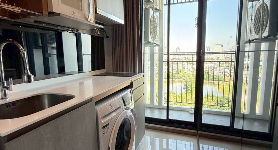 For rent 1 bed condo in Mueang Samut Prakan, Samut Prakan
