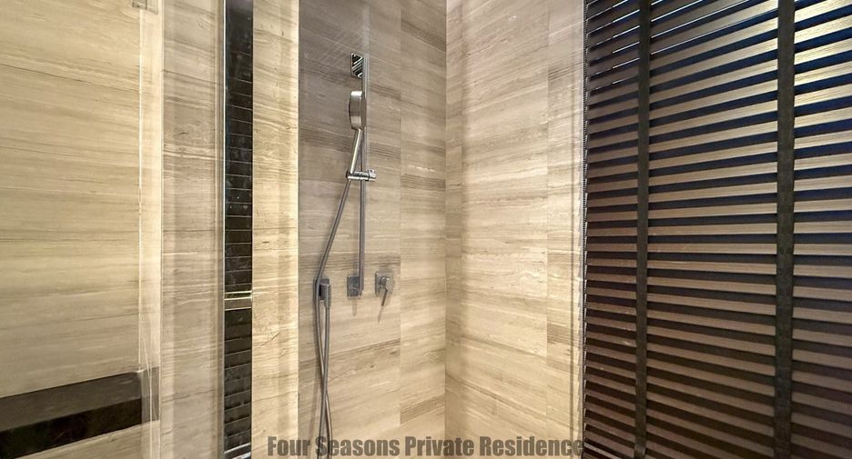 For rent 2 bedrooms condo in Bang Kho Laem, Bangkok