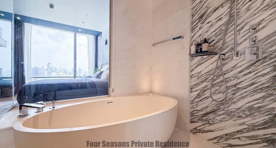 For rent 2 bedrooms condo in Bang Kho Laem, Bangkok