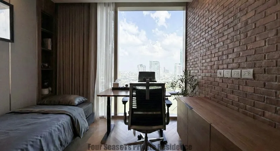 For rent 2 bedrooms condo in Bang Kho Laem, Bangkok