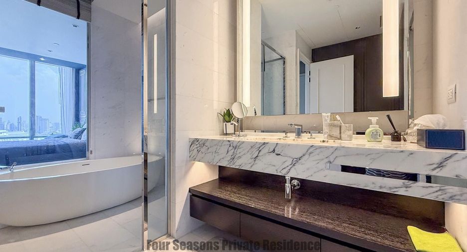 For rent 2 bedrooms condo in Bang Kho Laem, Bangkok