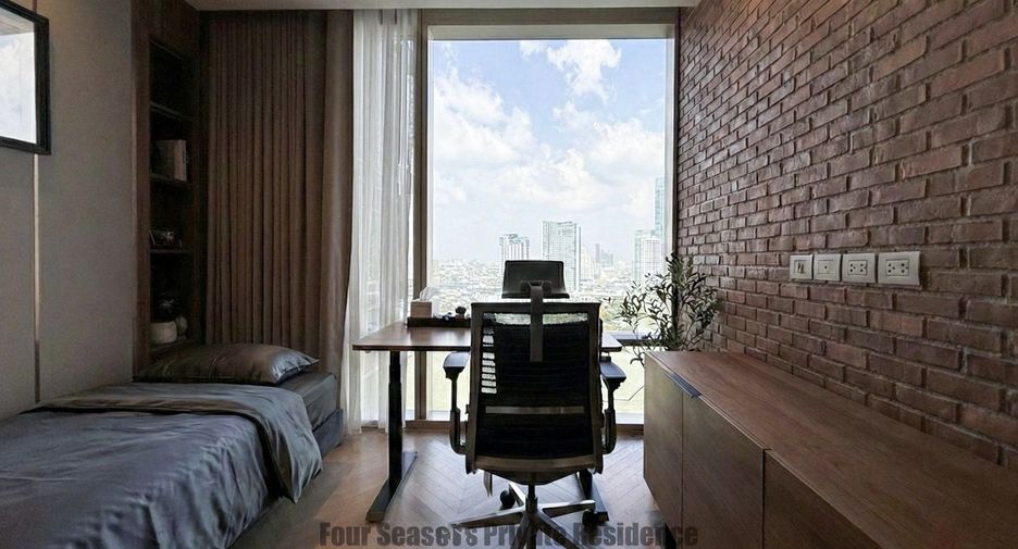 For rent 2 bedrooms condo in Bang Kho Laem, Bangkok