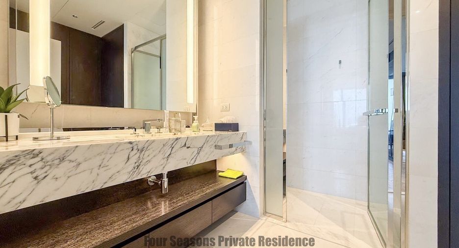 For rent 2 bedrooms condo in Bang Kho Laem, Bangkok