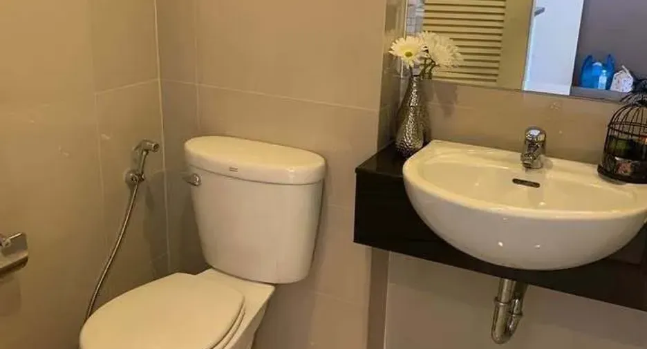 For sale 1 bed condo in Lat Krabang, Bangkok