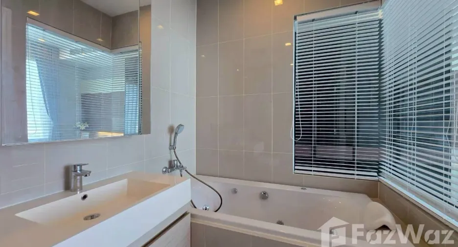Condo en alquiler de 2 habitaciones en Watthana, Bangkok