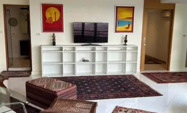 For rent 2 bedrooms condo in Yan Nawa, Bangkok