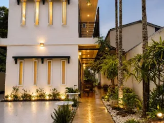 For rent 4 bedrooms retail Space in Mueang Phuket, Phuket