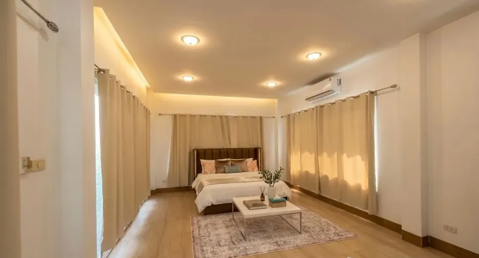 For rent 4 ベッドルーム retail Space in Mueang Phuket, Phuket