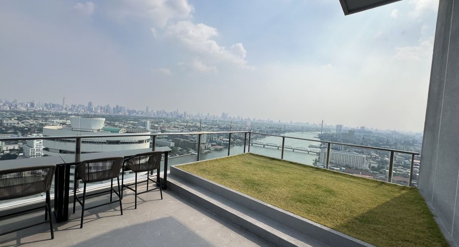 For rent 2 bedrooms condo in Bang Phlat, Bangkok