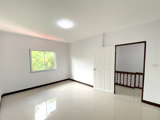 Casa adosada en venta de 3 habitaciones en Mueang Rayong, Rayong