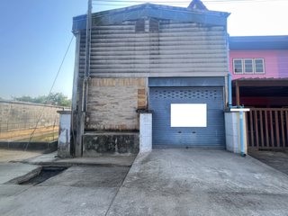 出售 2 卧室 联排别墅 在 Ban Chang, Rayong