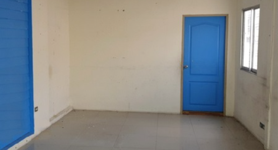 出售 2 卧室 独立屋 在 Si Racha, Chon Buri