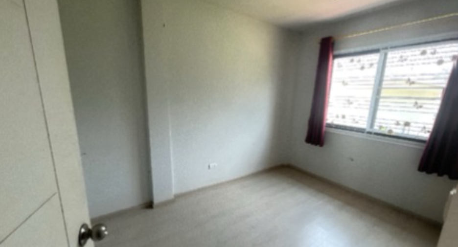 For sale 4 bedrooms townhouse in Pluak Daeng, Rayong