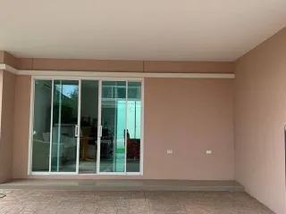 For sale and for rent 3 bedrooms townhouse in Yan Nawa, Bangkok