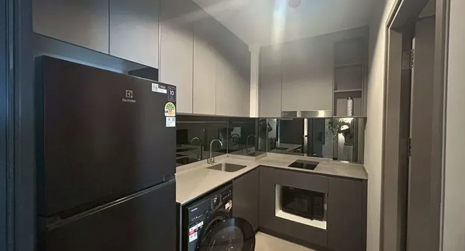 Wohnung zur Miete mit 2 Zimmer in Khlong Toei, Bangkok