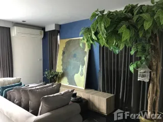 For sale 3 bedrooms townhouse in Yan Nawa, Bangkok