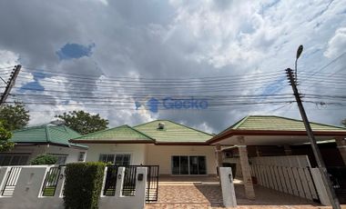 Haus zur Miete und zum Kauf mit 3 Zimmer in Bang Lamung, Chonburi