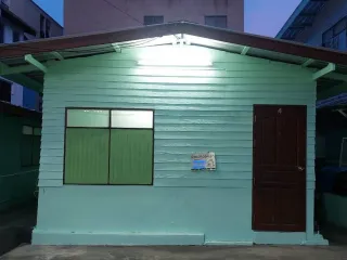 For Rent 2 Bedroom House In Din Daeng, Bangkok