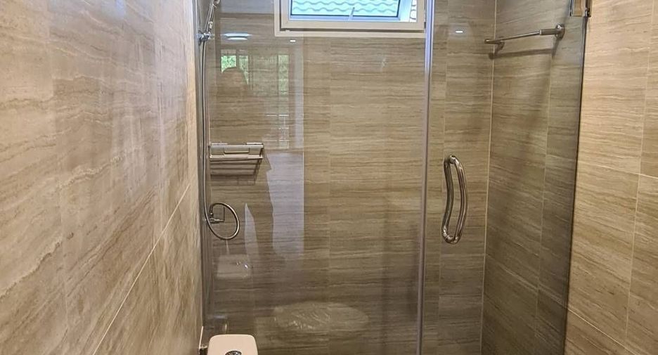 For rent 3 bedrooms house in Bang Kapi, Bangkok