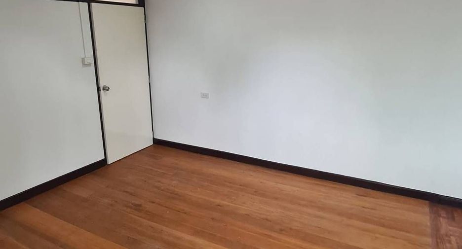 For rent 3 bedrooms house in Bang Kapi, Bangkok
