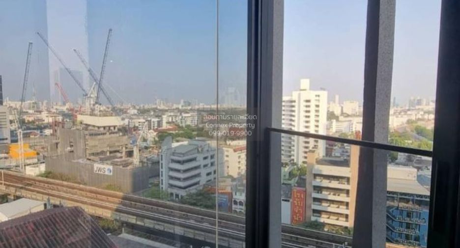 For rent 2 bedrooms condo in Phaya Thai, Bangkok